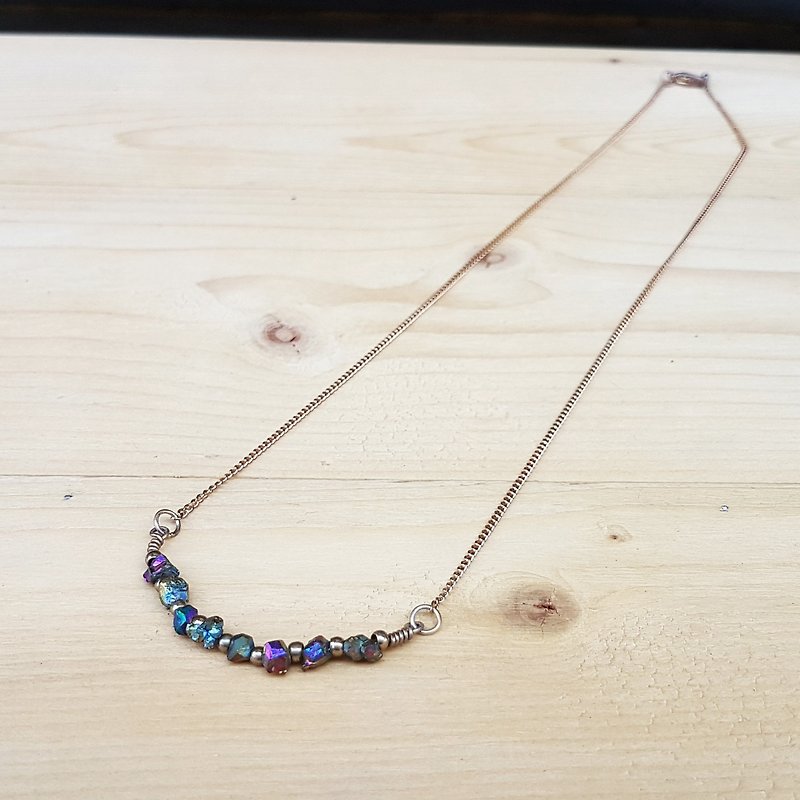 Necklace clavicle short necklace 【copper hand _ fashion cool blue purple quartz stone clavicle short chain】 quartz crystal ornaments total length: 5cm - สร้อยคอ - เครื่องเพชรพลอย สีม่วง