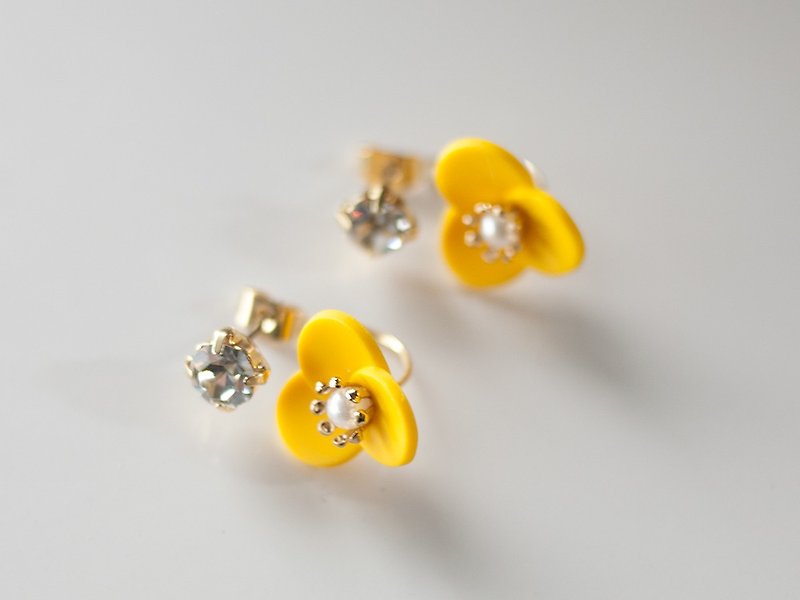 Bijou and flower backcatch earrings (yellow) - ต่างหู - ดินเหนียว สีเหลือง