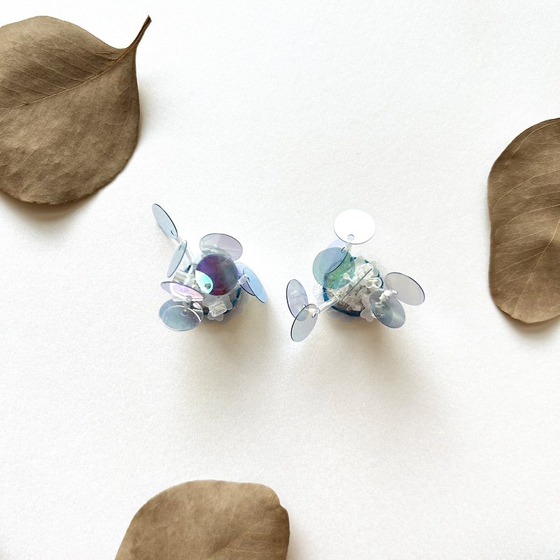งานปัก ต่างหู สีน้ำเงิน - | fa.fa.Fa. | #189 | Handmade embroidery earrings_pierced