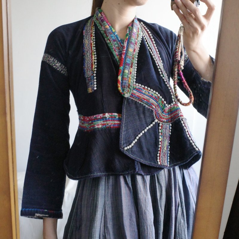 民族逸品 越南Lu族傳統藍染手織布刺繡上衣 罩衫 - 女上衣/長袖上衣 - 棉．麻 