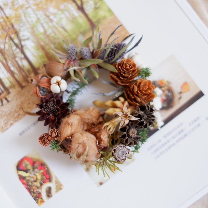 To be continued | General Fruit Dry Flower Mini Palm Wreath Shooting props Wall Decorations Gifts Gifts Wedding Arrangements Office Small Objects Home Exchange Gifts Christmas Spot - ของวางตกแต่ง - พืช/ดอกไม้ หลากหลายสี