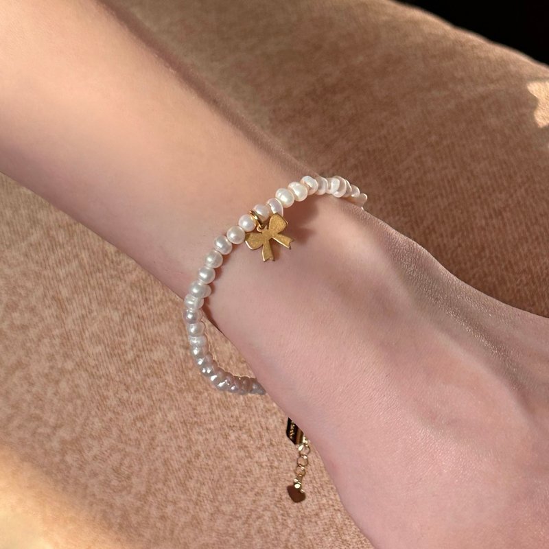 LITTLE PEARLS BRACELET - 手鍊/手環 - 珍珠 