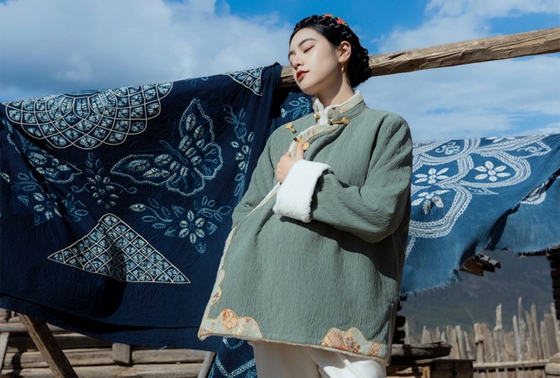 【藏服美學】 新中式復古藏裝 多色感加厚棉衣 - 女上衣/長袖上衣 - 其他材質 多色