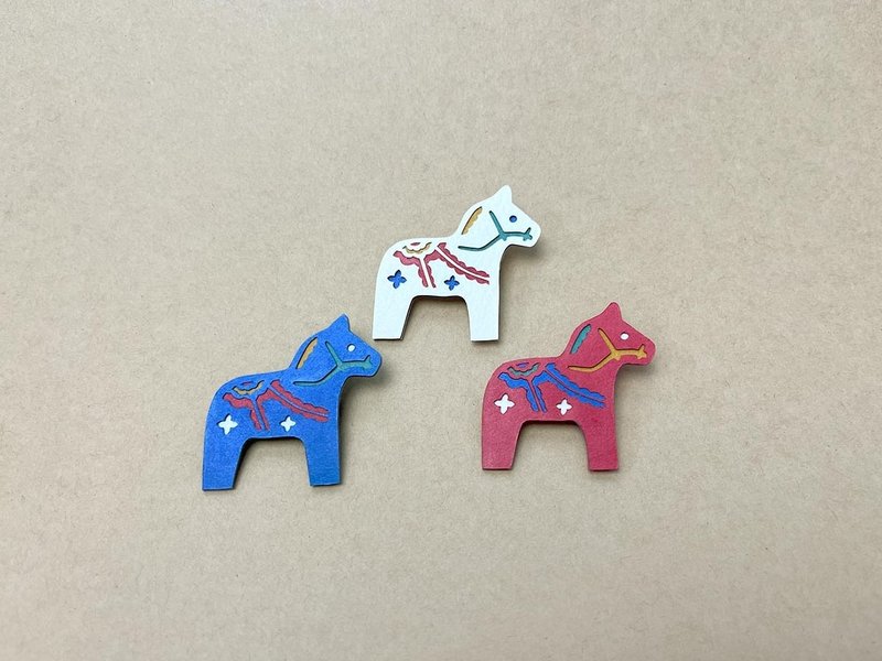 Paper Brooch Dalarna Horse - เข็มกลัด - กระดาษ หลากหลายสี