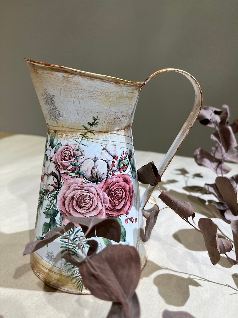 Milk Jug Retro Rose Iron Jug Vase Distressed Paper Art Collage Butterfly Gubat - Pottery & Ceramics - Other Metals Brown