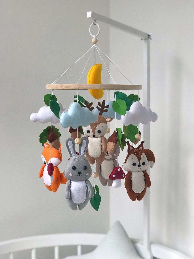 Woodland baby mobile, forest baby mobile, woodland nursery decor