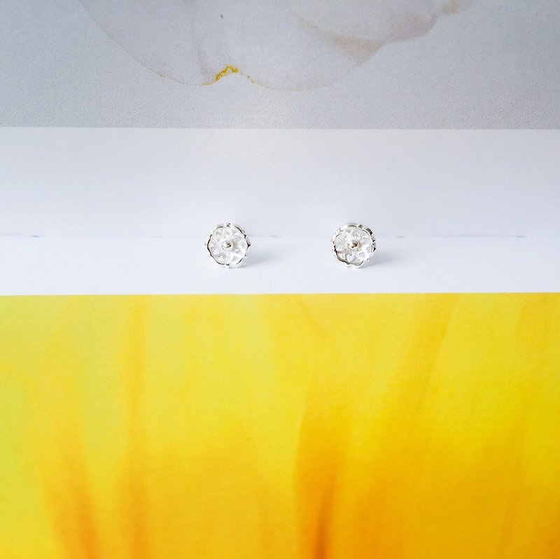 925純銀【 花系列 鏤空設計 小花耳針 】 - 耳環/耳夾 - 純銀 黃色