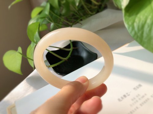 一念之間 收藏級天然和田玉藕粉手鐲 圈口59.5MM 罕見喜歡不要錯過
