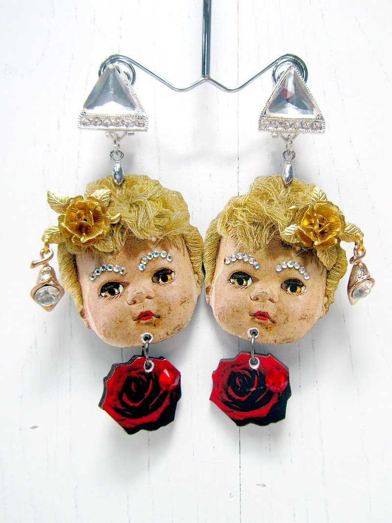 TIMBEE LO baby head rosewood earrings handmade retro style VINTAGE - Earrings & Clip-ons - Wood Gold