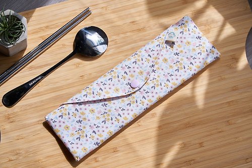 紜朵工坊｜精緻手作縫紉 粉黃小花 防水餐具收納袋