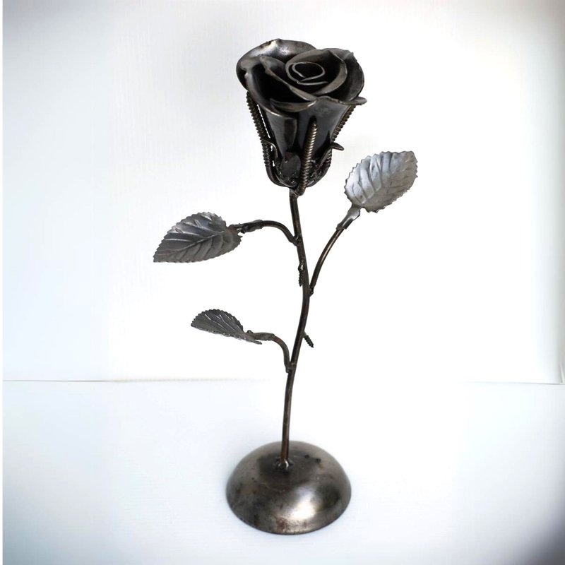 One-Of-A-Kind Gift, Rose Scrap metal sculpture, Wow gift for Dad - 擺飾/家飾品 - 其他金屬 
