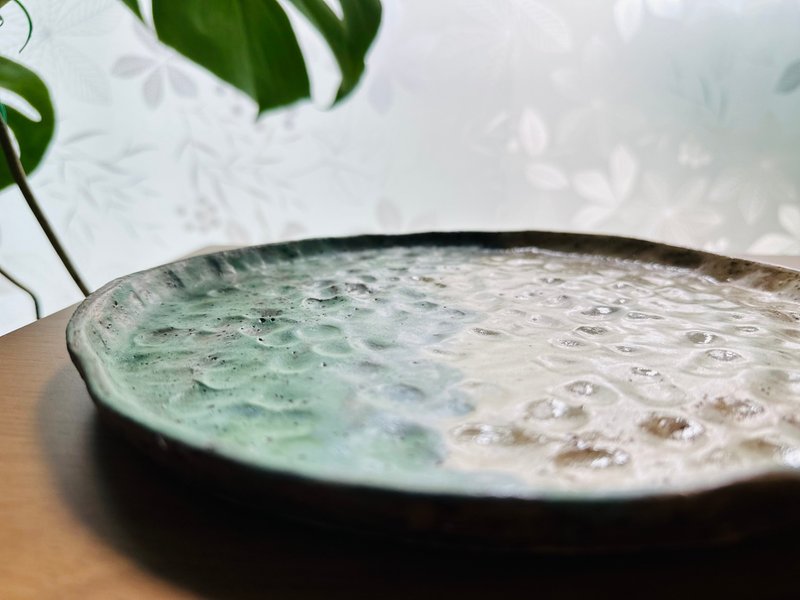 光水之境 手感釉彩盤 Rippled Waters Ceramic - 碟子/醬料碟/醬油碟 - 陶 多色