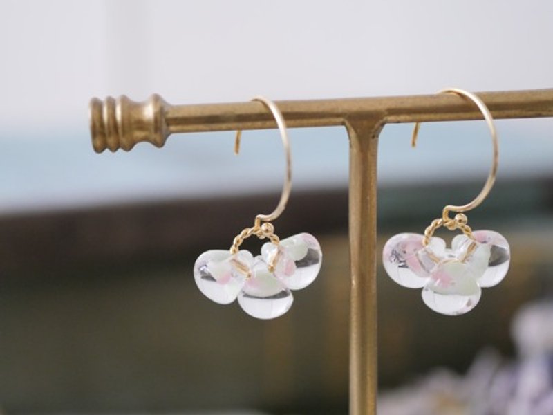 14kgf*Sakura drop earrings