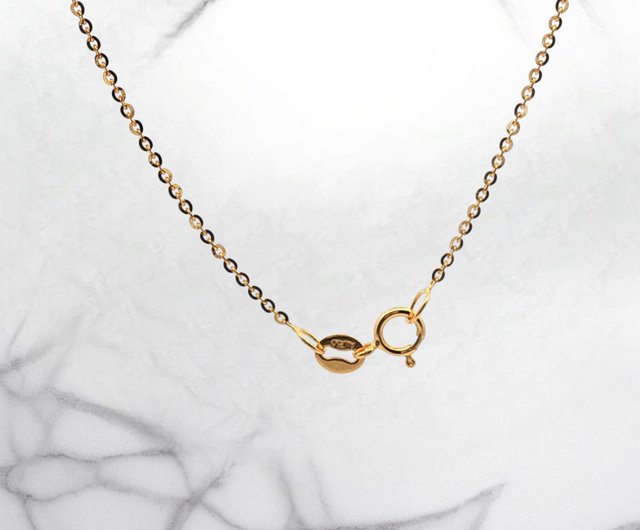 18Kゴールドのミニマリストな細チェーンネックレス | 軽量でエレガント
