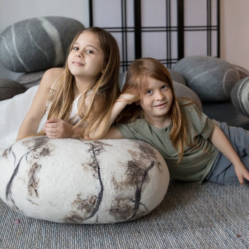 Wool stone pouf ottoman, floor cushion – Cappuccino Model - 枕頭/抱枕 - 羊毛 白色