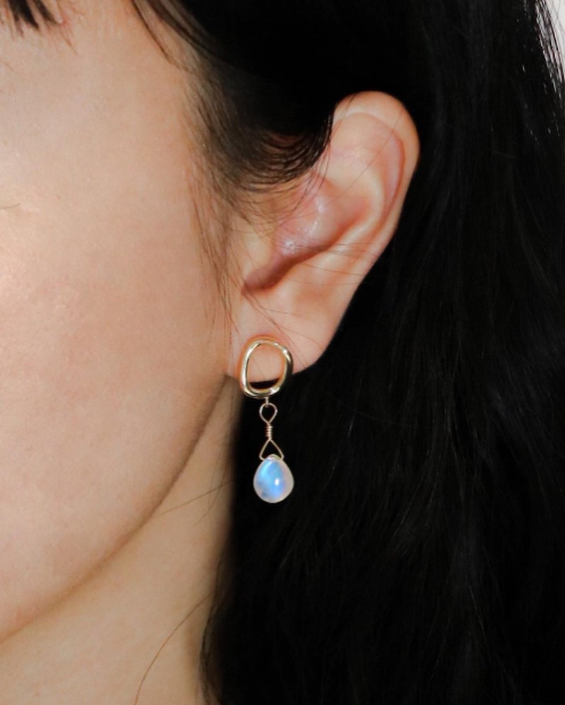 [Peerless Youth] Irregular 14k Gold Plated Hoop Earrings with Moon Stone Earrings - Earrings & Clip-ons - Crystal 