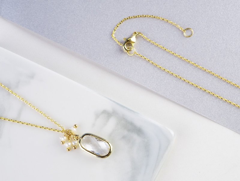 Edith & Jaz • Birthstone with Pearl Collection - Crystal Topaz Necklace (Apr) - สร้อยติดคอ - เครื่องเพชรพลอย สีใส