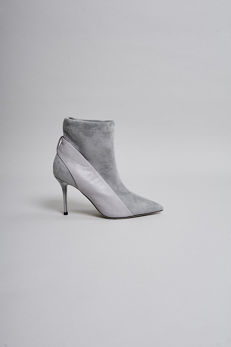 Elastic leather short tube stiletto boot ash - รองเท้าบูทสั้นผู้หญิง - หนังแท้ สีเทา