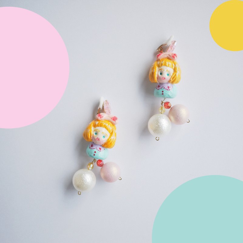 Japanese clay hand-made pearl powder girl earrings Clip-On - ต่างหู - ดินเหนียว สึชมพู