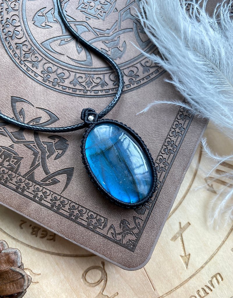 N239 Neutral simple original wax thread braided labradorite silver bead pendant (with leather rope)