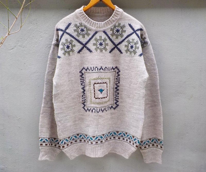FOAK vintage Italian made Pandora's box sweater - สเวตเตอร์ผู้หญิง - วัสดุอื่นๆ ขาว