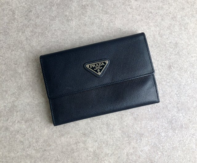 日本直送 名牌中古包 】PRADA プラダ 財布 ネイビー トライアングルロゴ サフィアーノ vintage ヴィンテージ オールド drpp55 -  ショップ VintageShop solo 財布 - Pinkoi