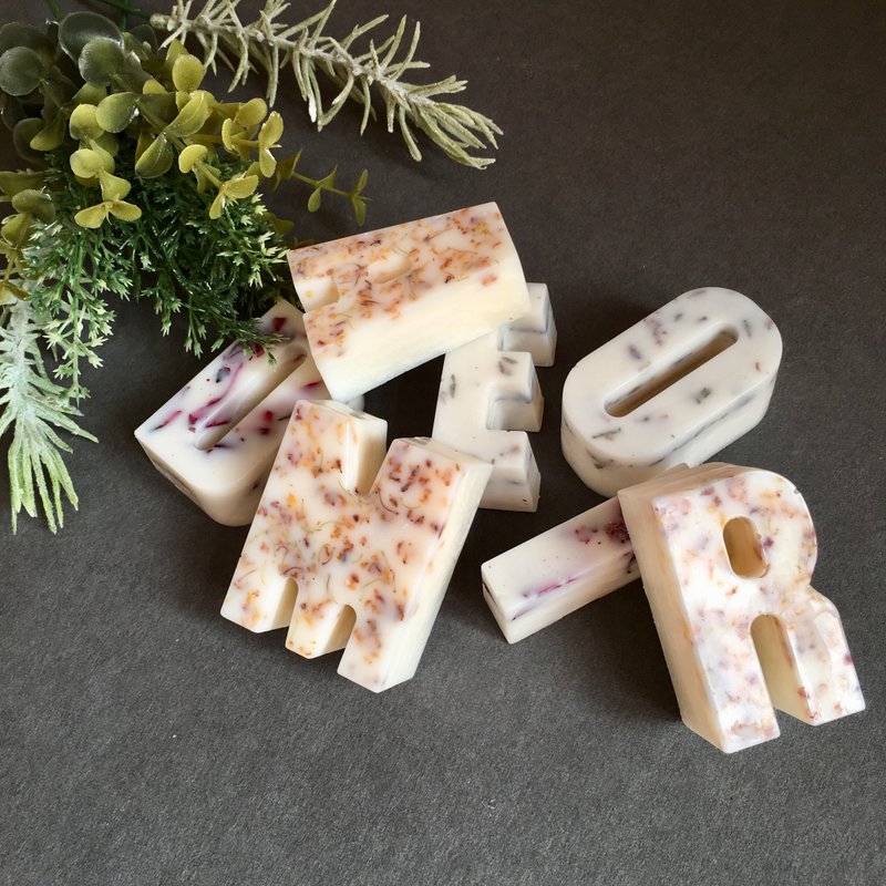 Scented Soy Wax Decorative Letters | Home Decor | Personalised Gift | Flowers - 擺飾/家飾品 - 蠟 