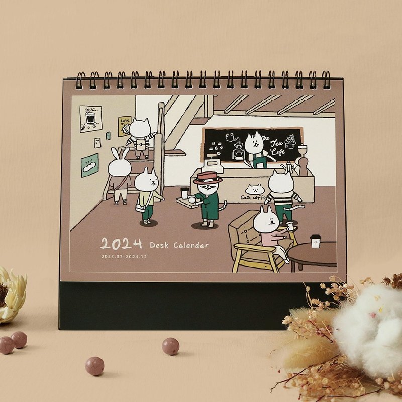 貓行李系列 CDN-550 2024年 36K跨年三角桌曆 - 日曆/月曆/年曆 - 紙 