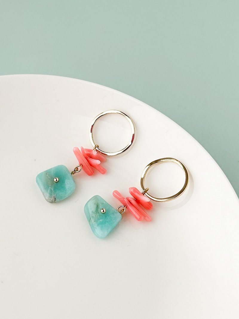 Pink dyed coral and amazonite earrings Pink Natural stone Tropical Summer accessories - ต่างหู - เครื่องประดับพลอย สึชมพู