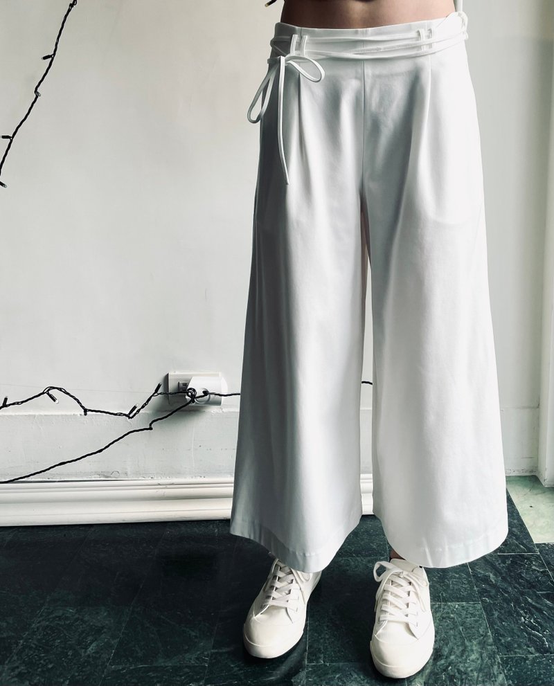 White low-rise cropped wide trousers - Women's Pants - Cotton & Hemp White