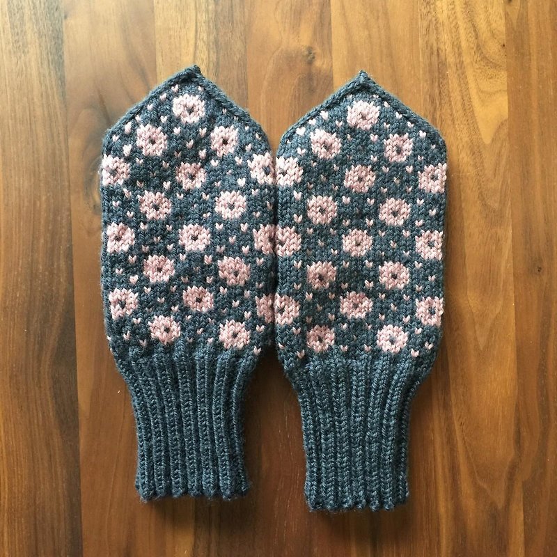 Scandinavian traditional pattern mittens (gray x pink) - Other - Cotton & Hemp Gray
