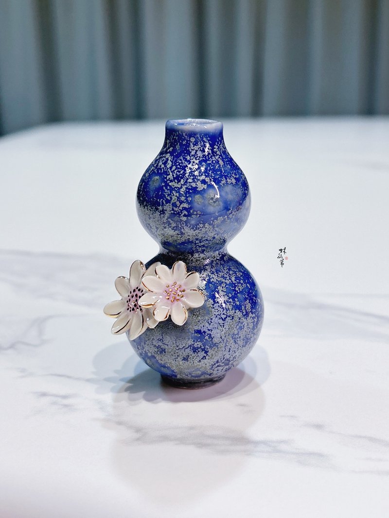 Gourd bottle porcelain flower vessel diffuser decoration [Lin Hanwei Art Studio] [Customized] [Handmade] - Items for Display - Porcelain Blue