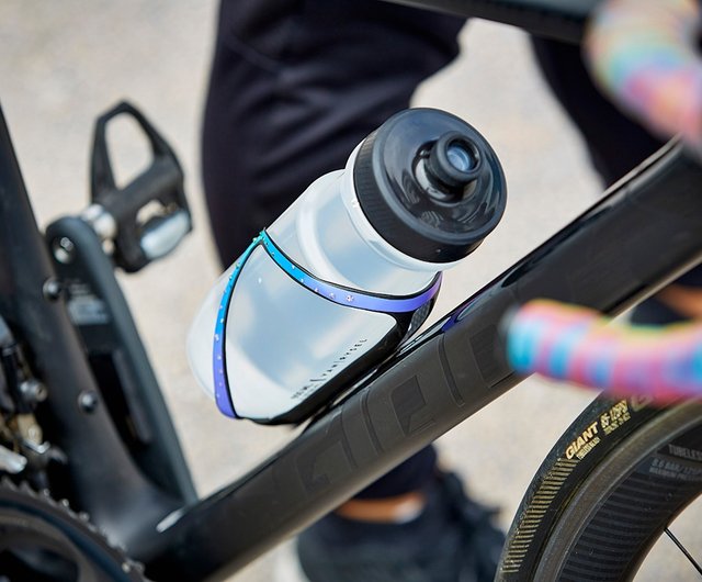 Giant carbon water online bottle cage