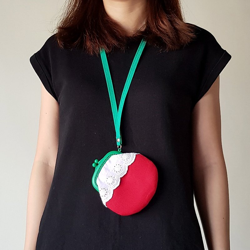 Strawberry red x white lace mouth gold coin purse / green mouth gold / large section - กระเป๋าใส่เหรียญ - ผ้าฝ้าย/ผ้าลินิน สีแดง