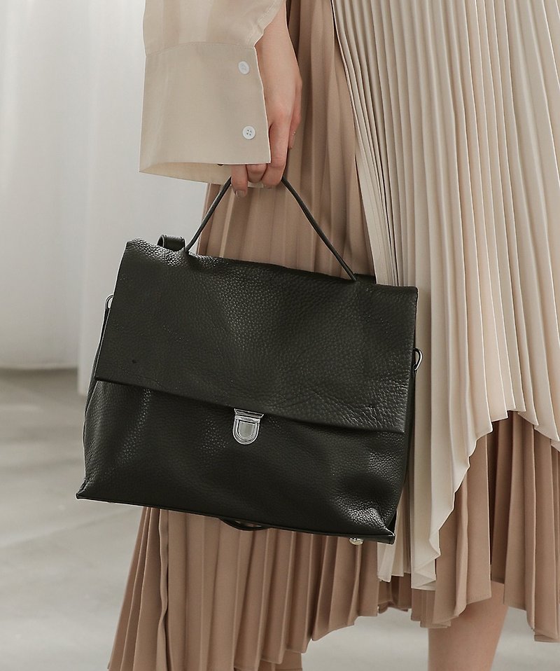College wind leather portable shoulder briefcase black - Messenger Bags & Sling Bags - Genuine Leather Black