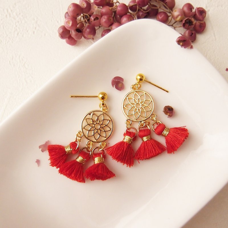 Xiaoxiaobumengwang-Dangling earrings / changeable Clip-On, hypoallergenic Stainless Steel earrings - ต่างหู - ผ้าฝ้าย/ผ้าลินิน สีแดง