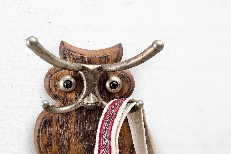 Wooden owl shape wall hanging - ตะขอที่แขวน - ไม้ 