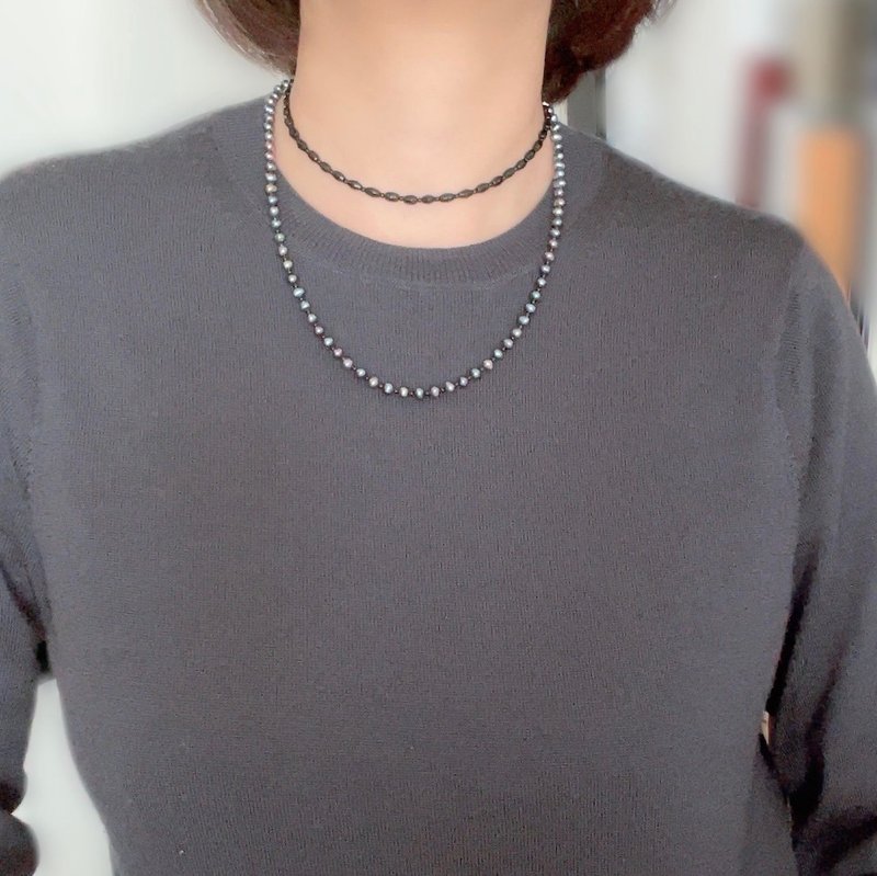 オニキスと淡水パールを使用した、細身デザインのロングネックレス - 項鍊 - 珍珠 灰色