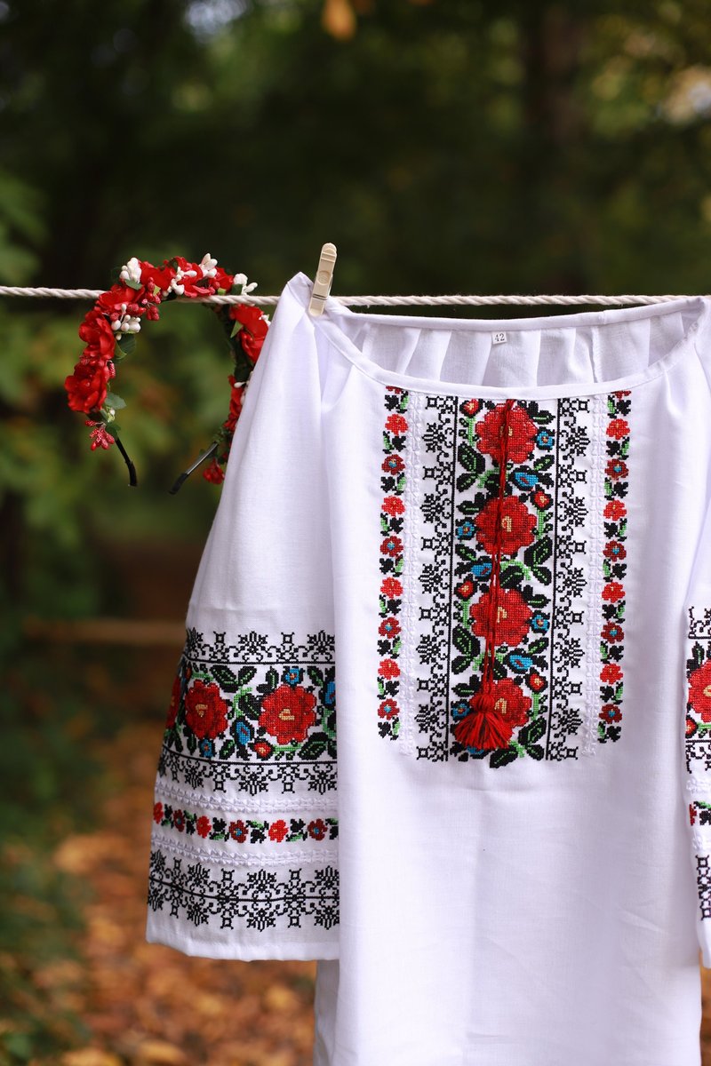 embroidered ukrainian embroidery traditional clothes shirt gift clothes women's - 女襯衫 - 其他材質 白色