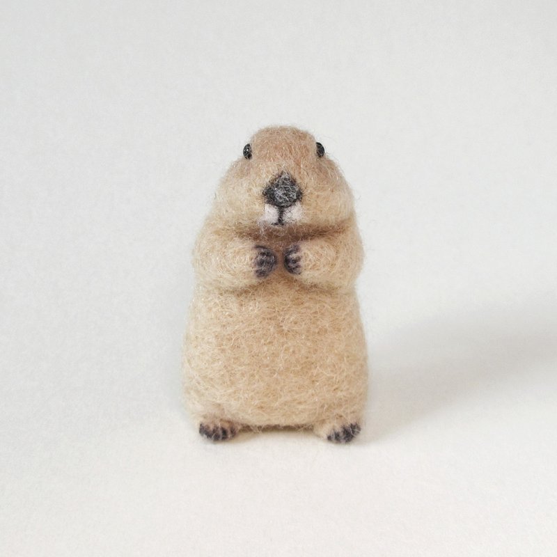 Needle felted prairie dog brooch pin - เข็มกลัด - ขนแกะ สีกากี