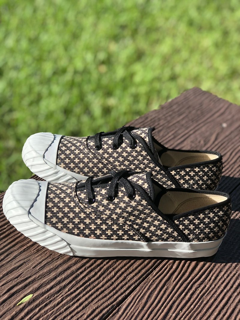 採用日本布/Adeia 採用特殊的編織  獨特與眾不同 - 女休閒鞋/帆布鞋 - 其他材質 