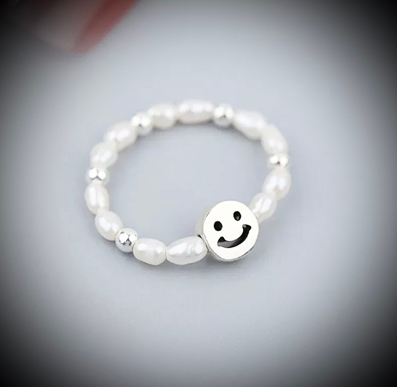 C&W imported natural freshwater special-shaped pearls from Japan cute smiling elastic rope ring - General Rings - Pearl Silver