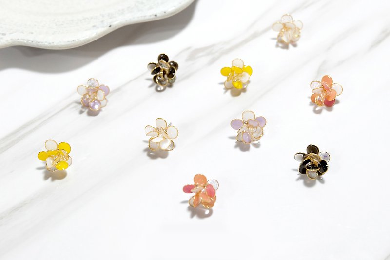 Ear acupuncture x Clip-On crystal flower_dudu flower ball (small)_light dot jewelry - Earrings & Clip-ons - Resin Pink