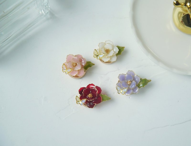 Rose and Little Butterfly- Resin Flower Mask Magnetic Button Fragrance Mask Button Fragrance Button - หน้ากาก - เรซิน หลากหลายสี