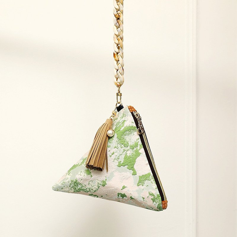 Nukumi triangular clutch pouch bag - 化妝袋/收納袋 - 其他材質 綠色