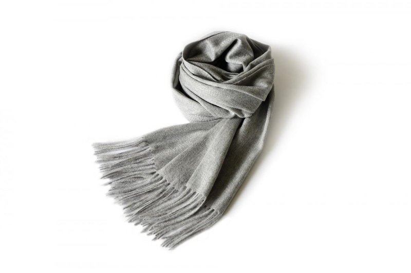 至高の逸品・尾州職人作　最高級ベビーカシミヤ100%　の大判ショールマフラー Gray - 絲巾 - 棉．麻 灰色
