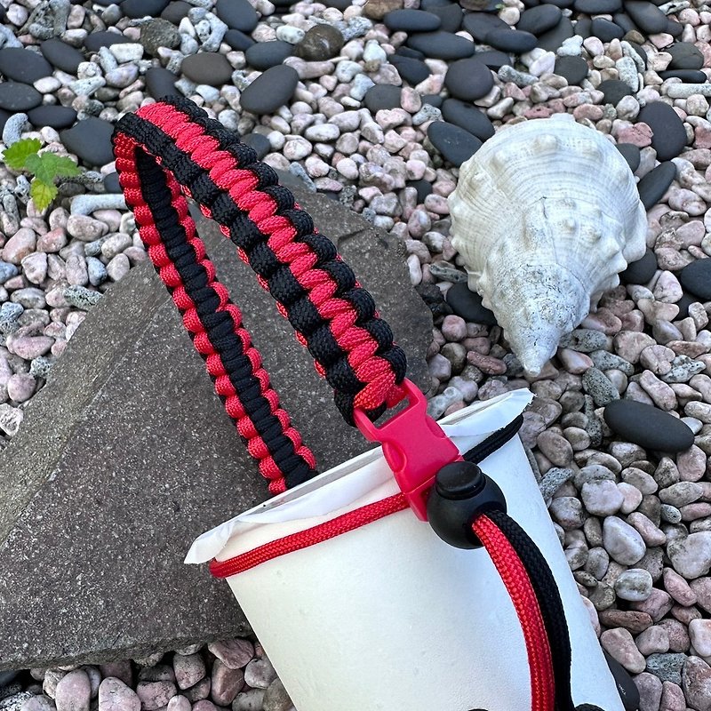 Editor's Handmade - Ready Stock - Paracord Braided Portable Beverage Belt/Beverage Cover. Environmentally Friendly Beverage Cover_Black and Red Matching - ถุงใส่กระติกนำ้ - เส้นใยสังเคราะห์ หลากหลายสี