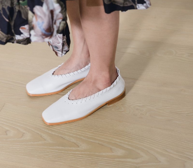 Braided soft square leather flat shoes white - รองเท้าหนังผู้หญิง - หนังแท้ ขาว