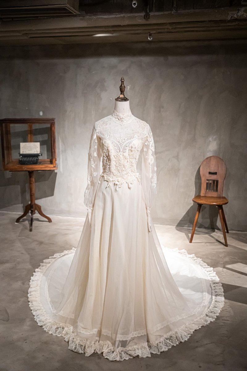 50年代米黃色水溶蕾絲長袖古董婚紗 - 禮服/小禮服 - 棉．麻 白色