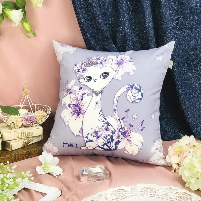 Pillowcase | Canvas | Washable-Little Lily Queen - หมอน - เส้นใยสังเคราะห์ สีม่วง